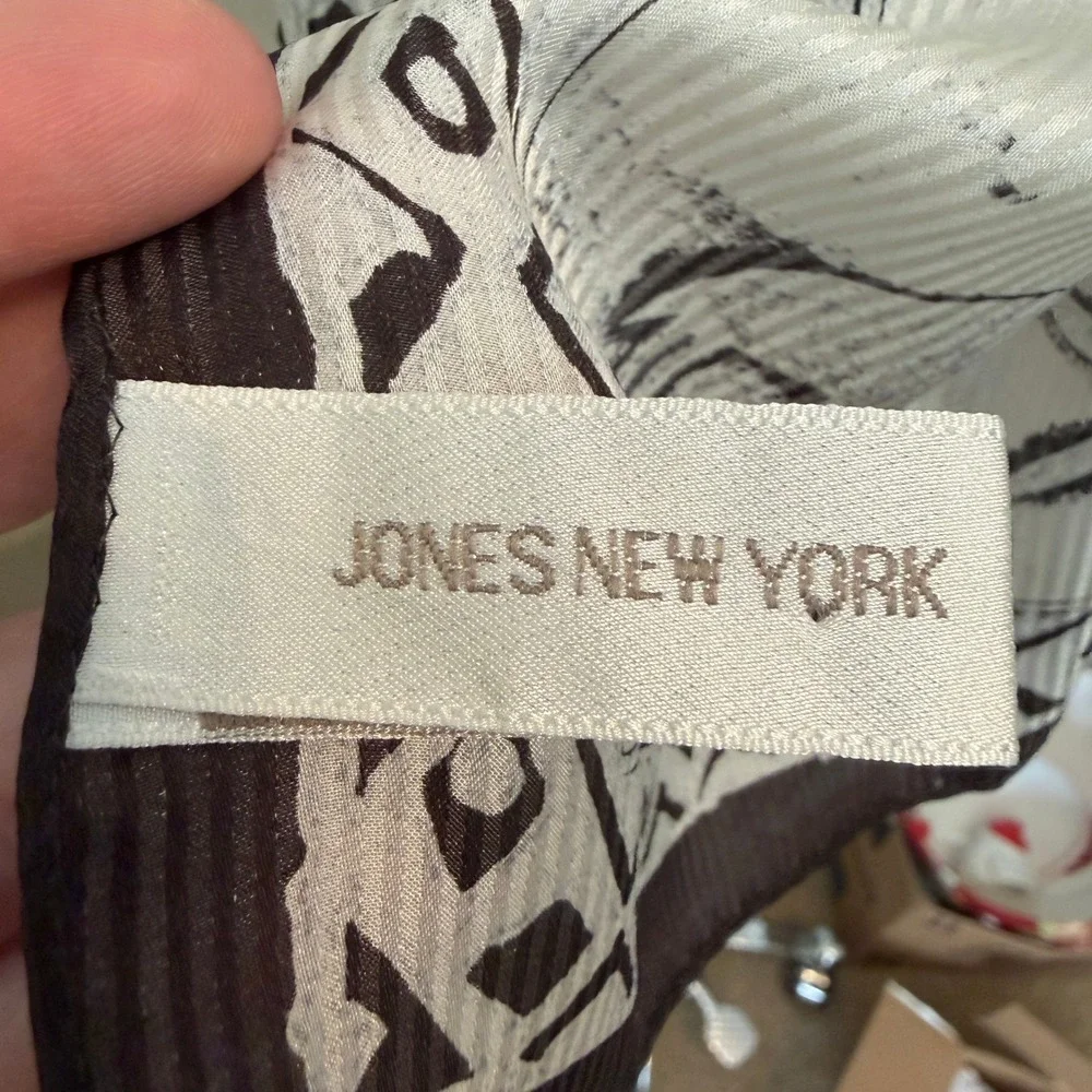 Jones New York Silk Scarf Brown Cream Giraffe Woodblock Print Ribbed 10x52